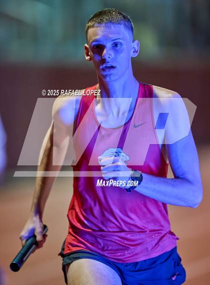 Thumbnail 2 in Eagle No Tax Relays (4x800M) photogallery.