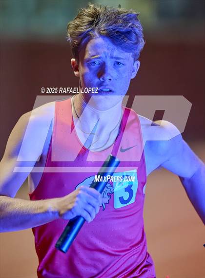 Thumbnail 1 in Eagle No Tax Relays (4x800M) photogallery.