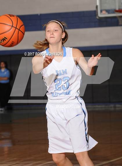 Thumbnail 3 in Sam Rayburn vs. Brennan (McDonald's Texas Invitational) photogallery.