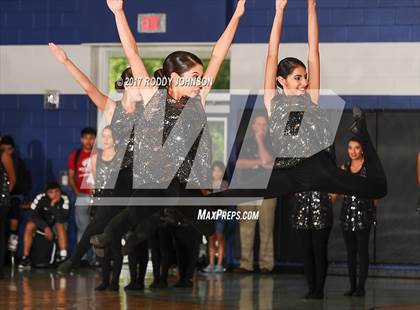 Thumbnail 3 in Sam Rayburn vs. Brennan (McDonald's Texas Invitational) photogallery.