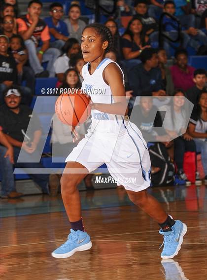 Thumbnail 3 in Sam Rayburn vs. Brennan (McDonald's Texas Invitational) photogallery.