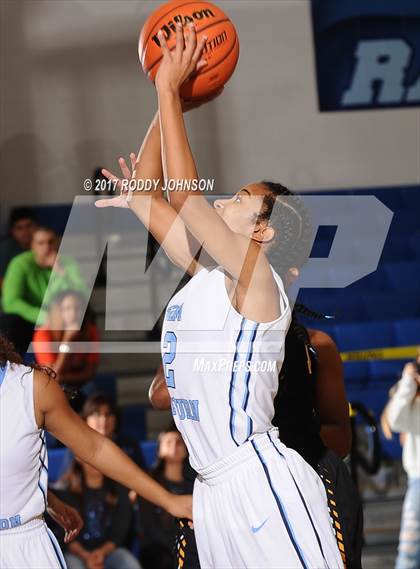 Thumbnail 1 in Sam Rayburn vs. Brennan (McDonald's Texas Invitational) photogallery.