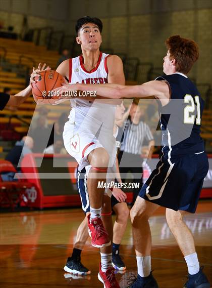 Thumbnail 2 in Orange Lutheran vs. Dos Pueblos (Nike Extravaganza) photogallery.