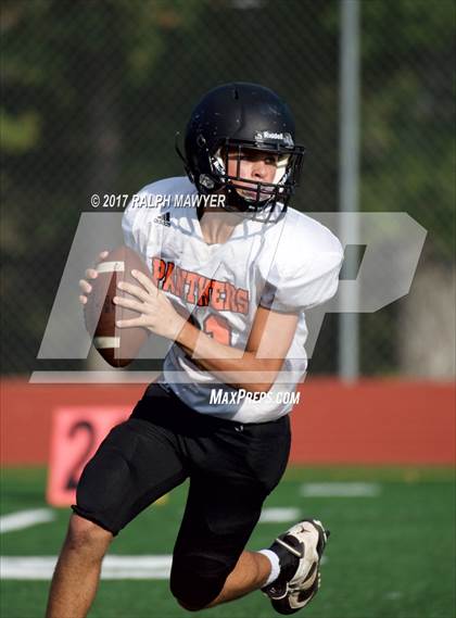 Thumbnail 3 in Medina Valley vs. Boerne-Champion photogallery.