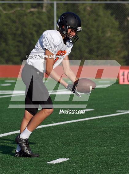 Thumbnail 2 in Medina Valley vs. Boerne-Champion photogallery.