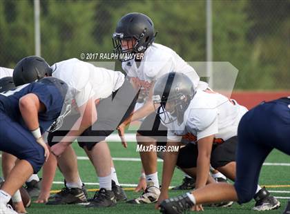 Thumbnail 2 in Medina Valley vs. Boerne-Champion photogallery.