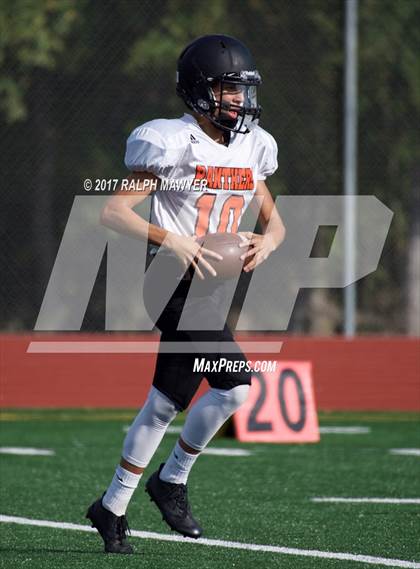 Thumbnail 3 in Medina Valley vs. Boerne-Champion photogallery.