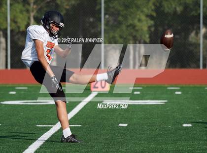 Thumbnail 2 in Medina Valley vs. Boerne-Champion photogallery.