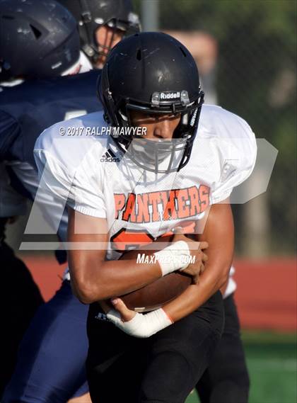 Thumbnail 1 in Medina Valley vs. Boerne-Champion photogallery.
