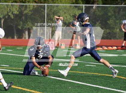 Thumbnail 2 in Medina Valley vs. Boerne-Champion photogallery.
