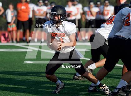 Thumbnail 1 in Medina Valley vs. Boerne-Champion photogallery.