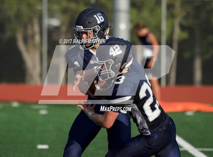 Thumbnail 2 in Medina Valley vs. Boerne-Champion photogallery.