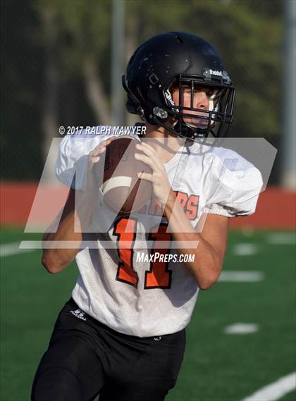 Thumbnail 3 in Medina Valley vs. Boerne-Champion photogallery.