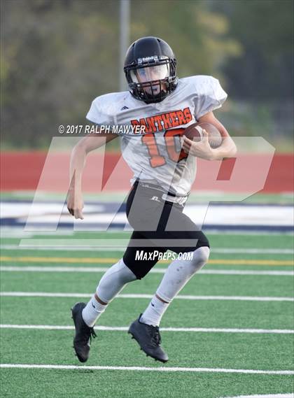 Thumbnail 1 in Medina Valley vs. Boerne-Champion photogallery.