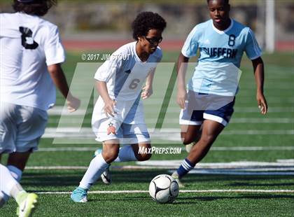Thumbnail 3 in Mamaroneck vs Suffern (Westchester/Rockland Challenge) photogallery.