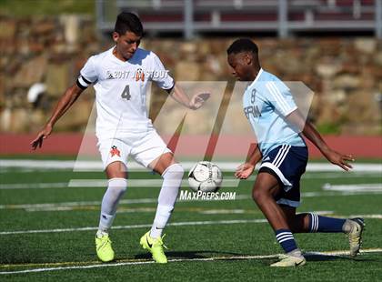 Thumbnail 3 in Mamaroneck vs Suffern (Westchester/Rockland Challenge) photogallery.