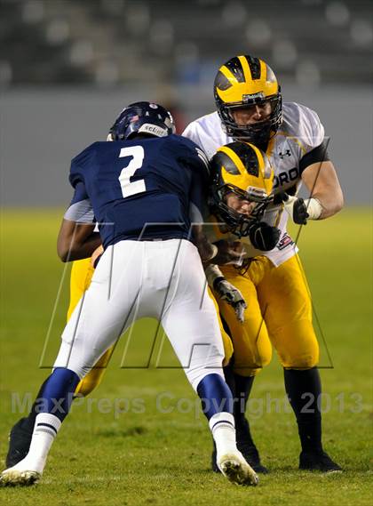 Thumbnail 3 in Del Oro vs. Bakersfield (CIF State D1 Final) photogallery.