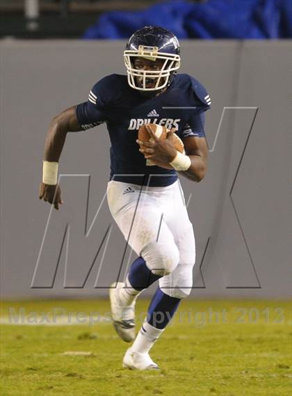 Thumbnail 3 in Del Oro vs. Bakersfield (CIF State D1 Final) photogallery.