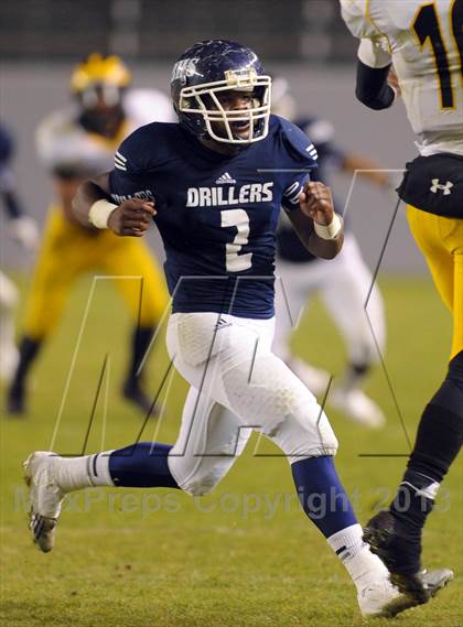 Thumbnail 1 in Del Oro vs. Bakersfield (CIF State D1 Final) photogallery.