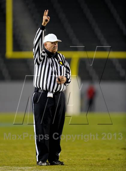 Thumbnail 2 in Del Oro vs. Bakersfield (CIF State D1 Final) photogallery.