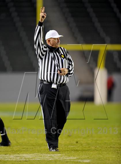 Thumbnail 1 in Del Oro vs. Bakersfield (CIF State D1 Final) photogallery.