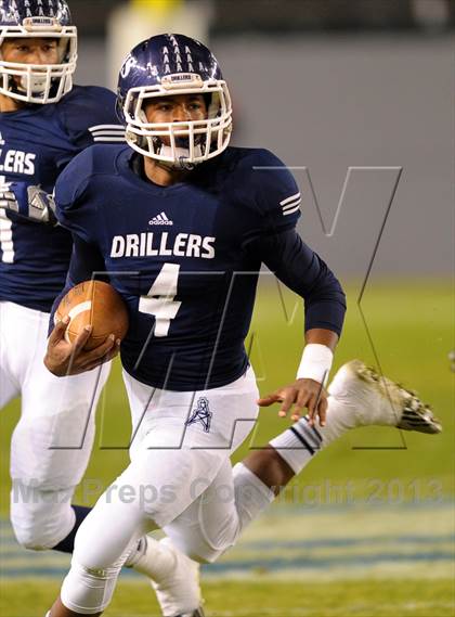 Thumbnail 3 in Del Oro vs. Bakersfield (CIF State D1 Final) photogallery.
