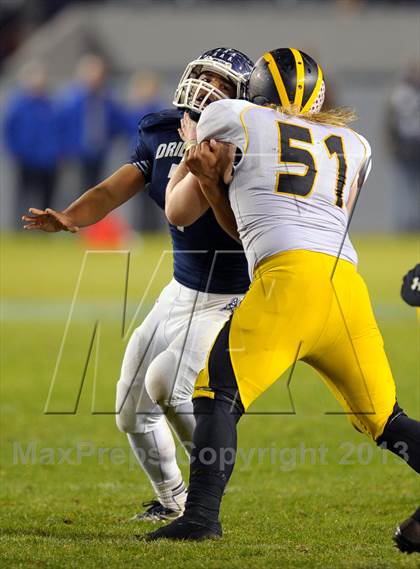 Thumbnail 2 in Del Oro vs. Bakersfield (CIF State D1 Final) photogallery.