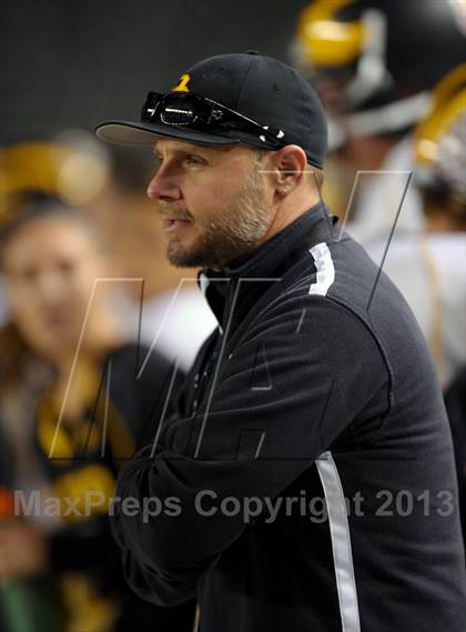 Thumbnail 2 in Del Oro vs. Bakersfield (CIF State D1 Final) photogallery.