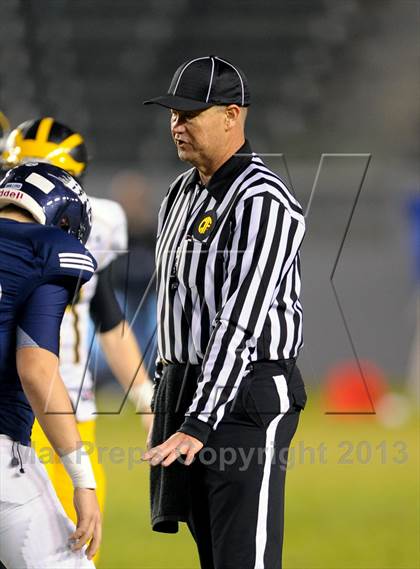 Thumbnail 3 in Del Oro vs. Bakersfield (CIF State D1 Final) photogallery.