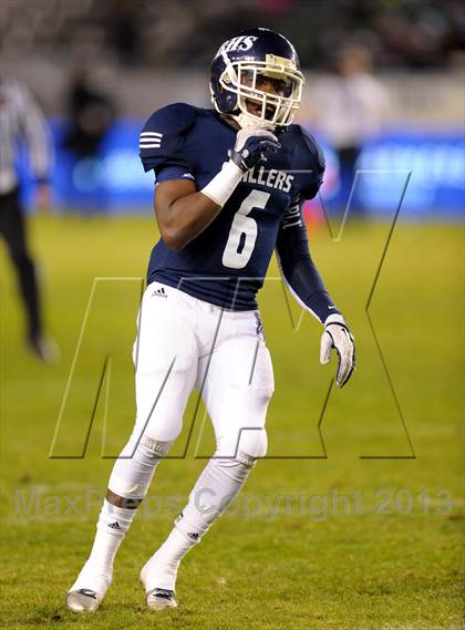 Thumbnail 1 in Del Oro vs. Bakersfield (CIF State D1 Final) photogallery.
