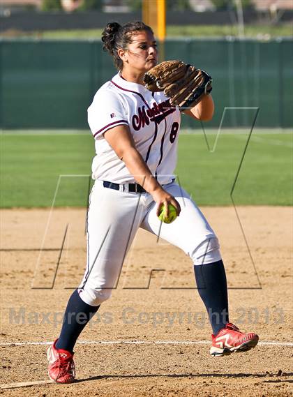 Thumbnail 3 in Tulare Western vs Frazier Mountain (Mira Monte Invitational Final) photogallery.