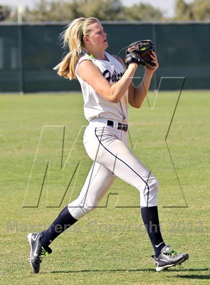 Thumbnail 2 in Tulare Western vs Frazier Mountain (Mira Monte Invitational Final) photogallery.