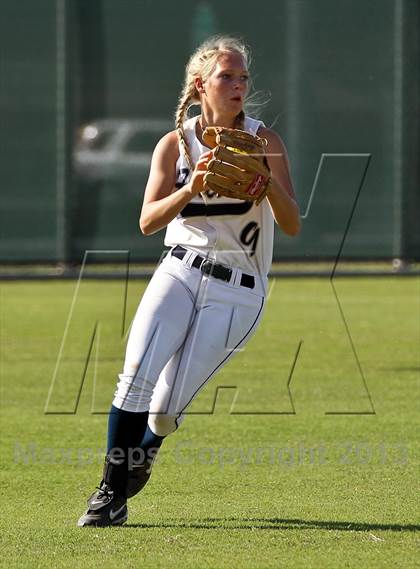 Thumbnail 2 in Tulare Western vs Frazier Mountain (Mira Monte Invitational Final) photogallery.