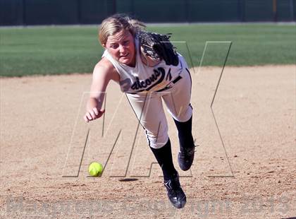 Thumbnail 2 in Tulare Western vs Frazier Mountain (Mira Monte Invitational Final) photogallery.