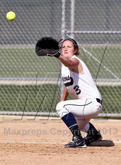 Thumbnail 1 in Tulare Western vs Frazier Mountain (Mira Monte Invitational Final) photogallery.