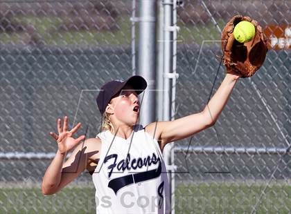 Thumbnail 3 in Tulare Western vs Frazier Mountain (Mira Monte Invitational Final) photogallery.