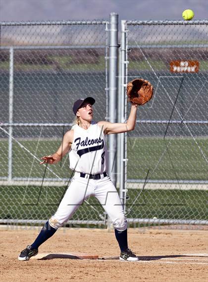 Thumbnail 2 in Tulare Western vs Frazier Mountain (Mira Monte Invitational Final) photogallery.