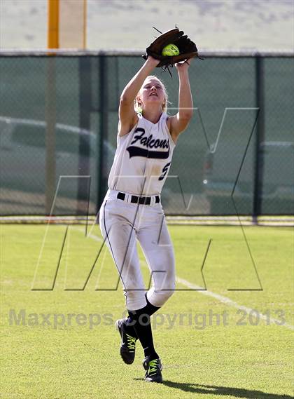 Thumbnail 3 in Tulare Western vs Frazier Mountain (Mira Monte Invitational Final) photogallery.
