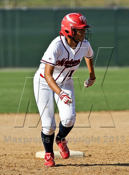 Thumbnail 2 in Tulare Western vs Frazier Mountain (Mira Monte Invitational Final) photogallery.