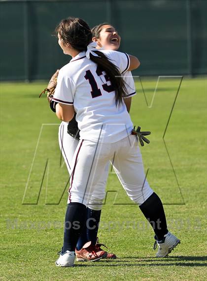 Thumbnail 3 in Tulare Western vs Frazier Mountain (Mira Monte Invitational Final) photogallery.
