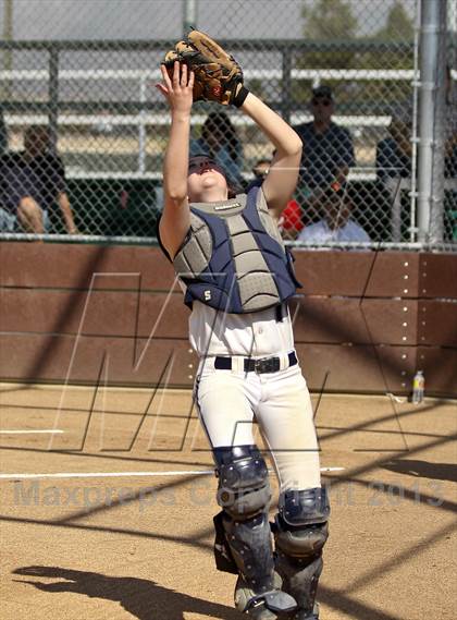 Thumbnail 2 in Tulare Western vs Frazier Mountain (Mira Monte Invitational Final) photogallery.