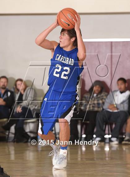 Thumbnail 3 in Rancho Mirage vs. Carlsbad (MaxPreps Holiday Classic) photogallery.