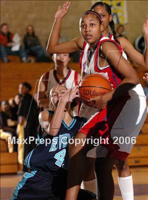 Thumbnail 2 in River City vs. Christian Brothers (Lincoln Invitational) photogallery.