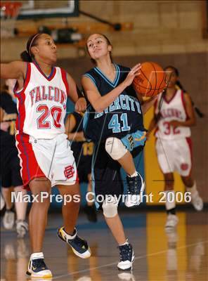 Thumbnail 3 in River City vs. Christian Brothers (Lincoln Invitational) photogallery.