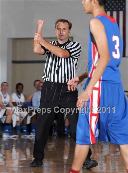 Thumbnail 1 in Christian Brothers vs. Davis (Les Curry Invitational) photogallery.