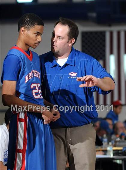 Thumbnail 2 in Christian Brothers vs. Davis (Les Curry Invitational) photogallery.