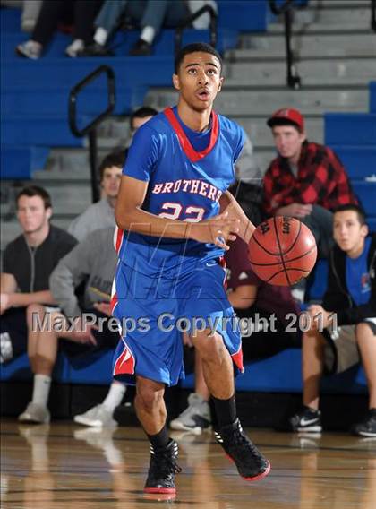 Thumbnail 3 in Christian Brothers vs. Davis (Les Curry Invitational) photogallery.