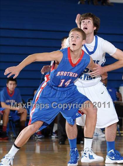 Thumbnail 3 in Christian Brothers vs. Davis (Les Curry Invitational) photogallery.