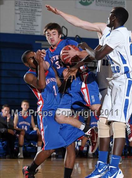 Thumbnail 3 in Christian Brothers vs. Davis (Les Curry Invitational) photogallery.