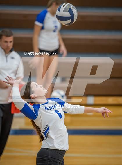 Thumbnail 2 in Marian @ Lincoln East photogallery.